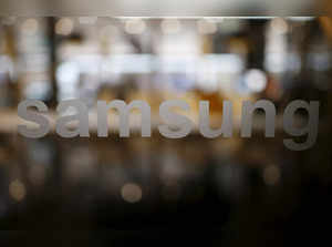 FILE PHOTO: A Samsung logo is seen at Samsung Electronics' headquarters in Seoul