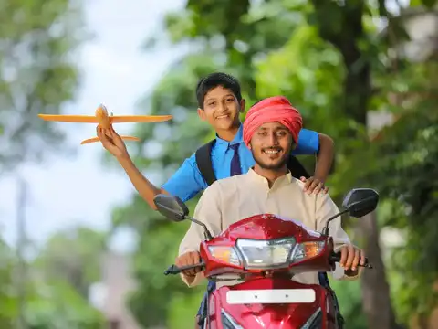 Over 40% pillions don't wear helmet