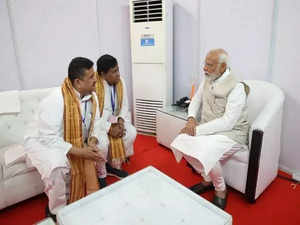 West Bengal: PM Modi meets Suvendu Adhikari, Sukanta Majumdar during his 2-visit