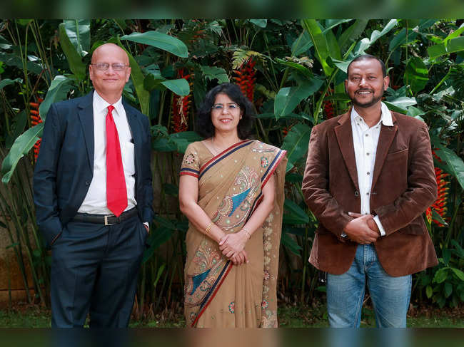 (L to R) Dr Jogin Desai, Dr Rajani Battu & Dr Rajarshi Pal (2)