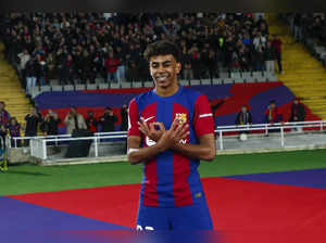 Teenager Yamal scores for Barcelona to beat Mallorca in La Liga. Napoli next up in Champions League