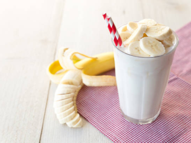Milk with bananas
