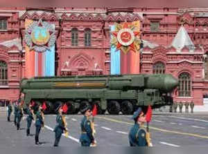 Russia's nuclear arsenal: How big is it, and who controls it?