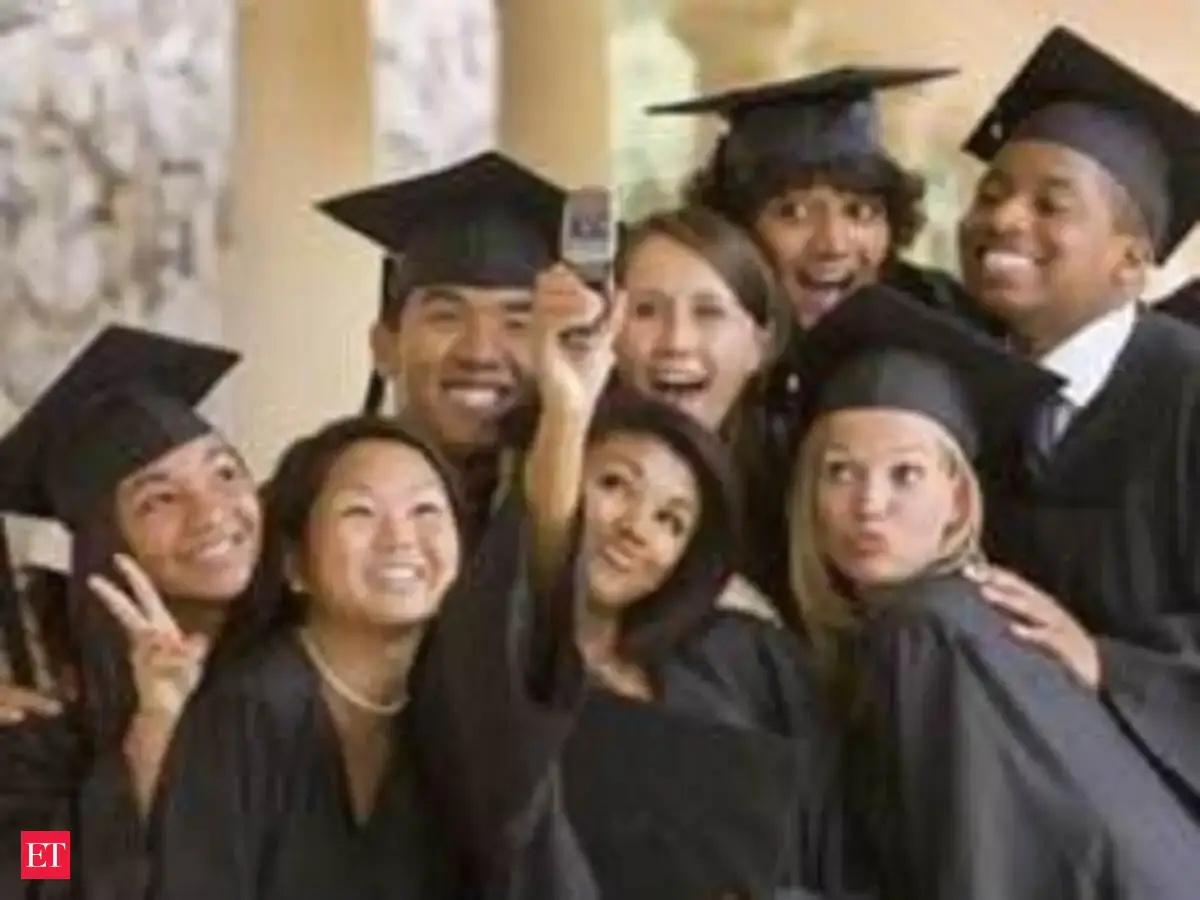 Number of tech graduates swells; salaries at IT firms stay stagnant - The  Economic Times
