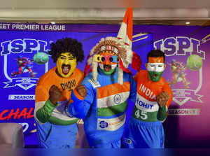Mumbai: Fans during the announcement of Indian Street Premier league (ISPL) at M...