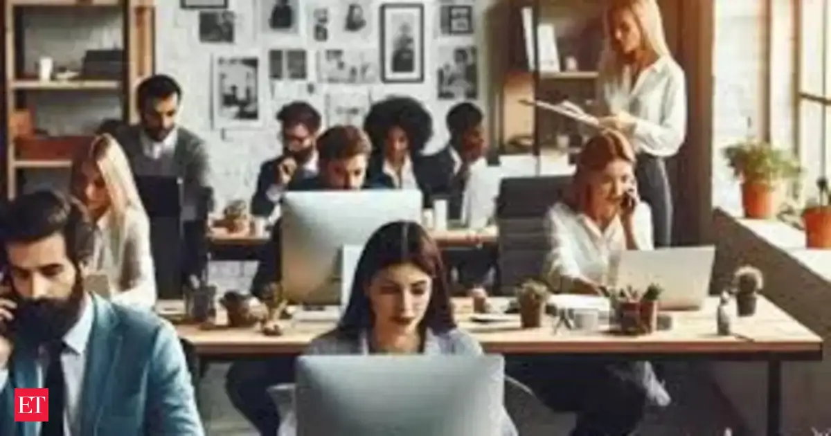 More Bosses Want Employees Back in The Office. Like, Now - Vimarsana News