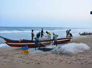Seven TN fishermen arrested by Sri Lankan Navy