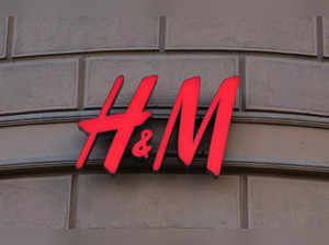 Fashion retailer H&M beats expectations in spring recovery