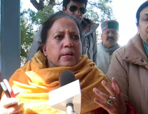 HP Congress chief Pratibha changes stance, says will contest from Mandi if high command directs