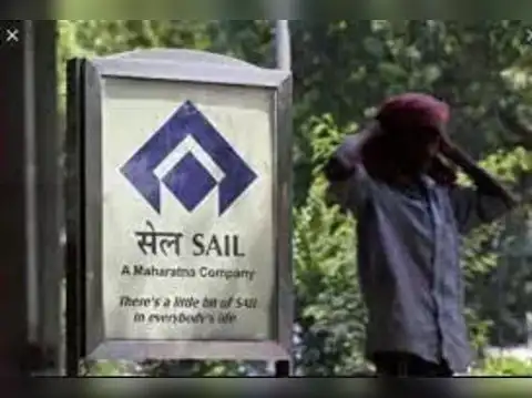 ​Buy SAIL at Rs 140-135