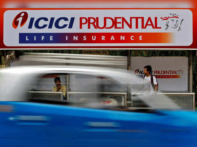 ?Buy ICICI Prudential Life Insurance Company at Rs 623-602