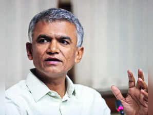 Byre Gowda Challenges Shah’s Claim of State Delaying Drought Relief Plea