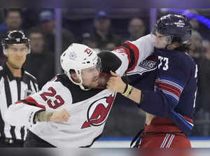 Brawl on ice: all 10 players fight in game between New York Rangers and New Jersey Devils. Watch it here