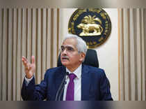 Governor Das for greater participation of banks in rupee derivatives in India, abroad