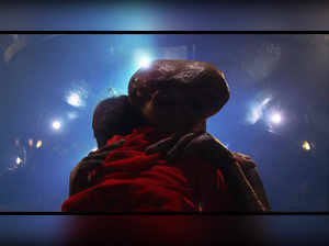 E.T: The Return to Earth -  Is Spielberg making a sequel with Henry Thomas and Drew Barrymore?