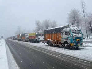 Jammu-Srinagar highway partially opened