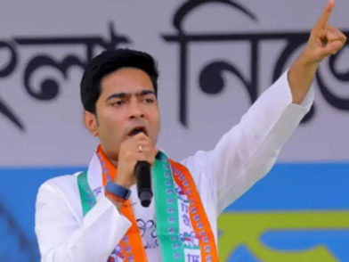 Election Commission seeks report on I-T search of helicopter used by Abhishek Banerjee
