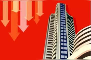 ET Market Watch: Sensex down 455 points, banking stocks slump