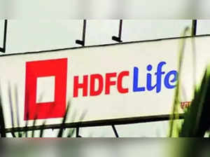 HDFC Life shares fall 4% post Q4 results. How to trade now?:Image