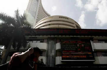 Share price of GAIL  falls  as Nifty  weakens 
