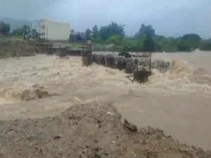 AP: Michaung cyclone triggers heavy rain, causes dam to overflow in Kadapa, Annamaiya districts