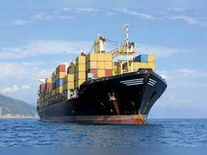 Cargo-ship-freight-containers.