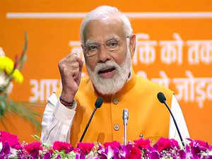 "Congress prince" looking for another seat apart from Wayanad: PM Modi