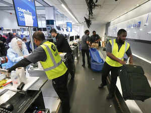 New US rules: Airlines must refund:Image