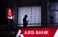 Axis Bank snatches the crown of 4th largest bank from RBI-hit Kotak in market value terms