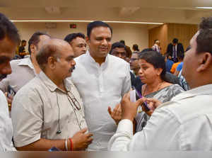 Mumbai: Maharashtra Assembly Speaker Rahul Narvekar during a meeting on the upda...