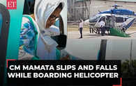 CM Mamata Banerjee falls while taking a seat after boarding helicopter in Durgapur