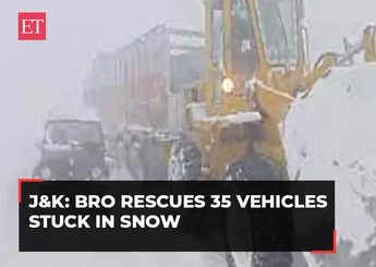 Jammu & Kashmir: BRO rescues 35 vehicles stuck in snow at Razdan Top