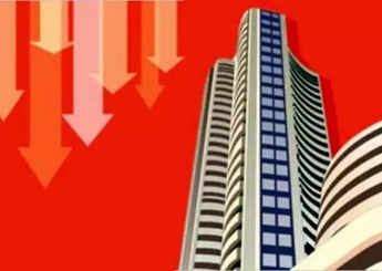 ET Market Watch: Sensex slips 690 pts from its day's high & ends 189 pts lower, Nifty at 22,604