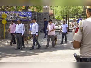 **EDS: GRAB VIA PTI VIDEO** New Delhi: Bomb Squad outside Sanskriti School, Chan...