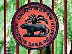Currency Derivatives Volumes Dry Up Ahead of RBI Deadline