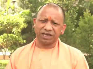 "Congress Ka Hath...": Yogi rips into grand old party over Pak minister's post on Rahul