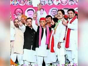 Akhilesh: If elected to power, INDIA bloc will withdraw Agniveer plan