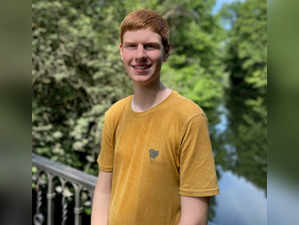 Who is Lasse Stolley? German teenager lives on train 24x7, eats, sleeps, works there. Know in detail