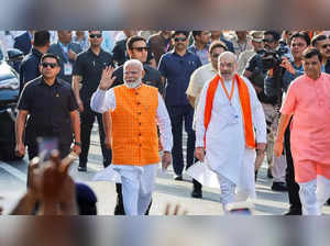 PM Modi welcomed by Shah