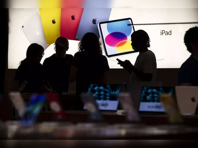 Apple's New iPad Ad Leaves Its Creative Audience Feeling  Flat