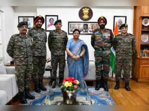 Top Army Eastern Command officials discuss Manipur security situation with Governor