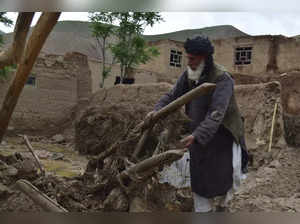Flash floods kill hundreds and injure many others in Afghanistan, Taliban says