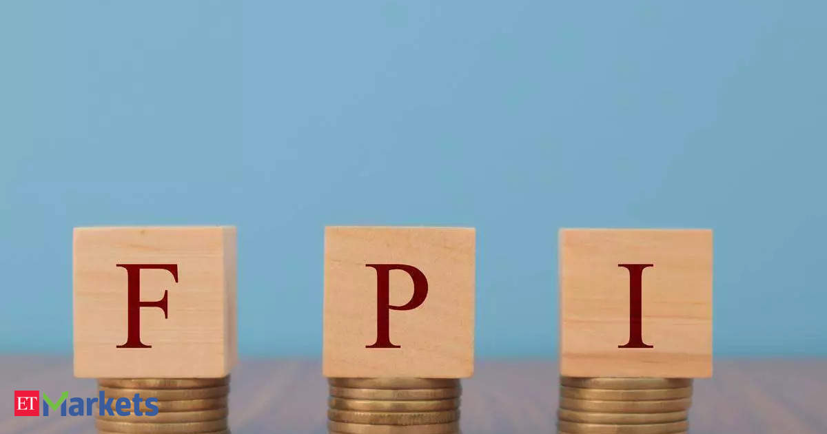 FPIs turn net sellers of Indian equities worth Rs 17,083 crore in May so far