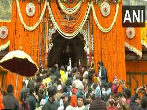 "Sending more devotees to Yamunotri risky": Uttarkashi Police urges people to postpone their journey:Image