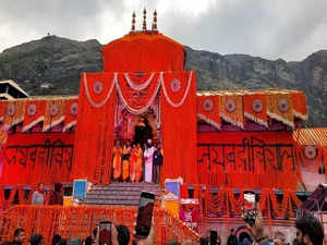 Char Dham Yatra 2024: Doors of Badrinath Temple open for devotees amid chants and melodious tunes:Image