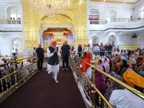 PM Modi in turban