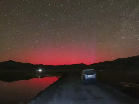 Stable aurora