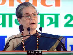 Trust Cong ‘Hand’ to Better Your Life: Sonia to Women