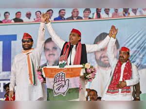 Jalaun: Samajwadi Party chief Akhilesh Yadav speaks during a public meeting of I...