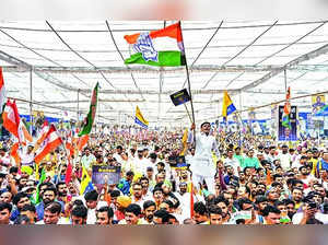 Congress keeps mum on Kejriwal guarantees